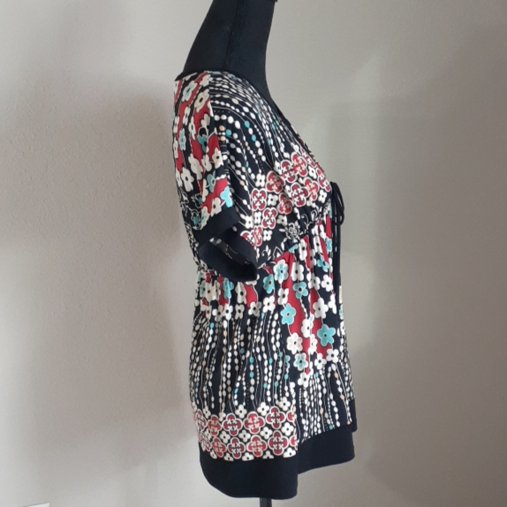 DAY TRIP V-Neck Gathered Ruched Tunic Top - Picture 4 of 7